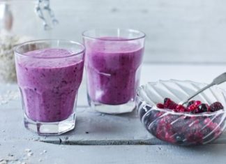 Blackberry And Apple Crumble Smoothie