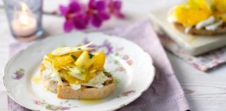Mozzarella Bruschetta With Shaved Fennel And Courgette