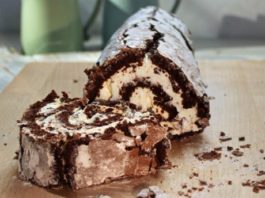 Chocolate And Peppermint Roulade