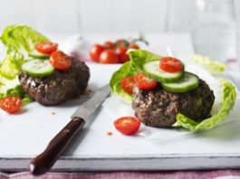 Extra-Lean Burger And Salad Extra-Lean Burger And Salad