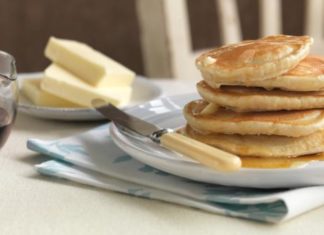 Fluffy American Pancakes