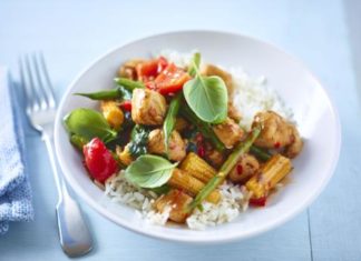 Jungle Chicken Curry With Rice