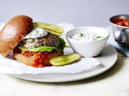 Lamb Burgers With Mint Mayo And Tomato Relish Lamb Burgers With Mint Mayo And Tomato Relish