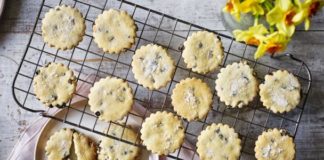 Mary Berry’S Easter Biscuits