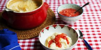 Rice Pudding With Mashed Fruit