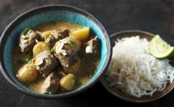 Slow Cooker Massaman Curry