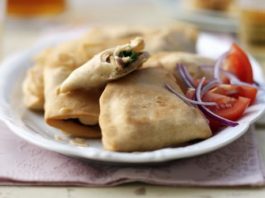 Spinach And Cheese Samosas